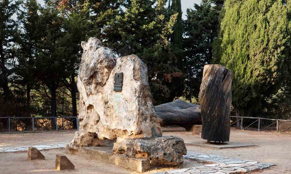 Tomba di Luigi Pirandello ad Agrigento