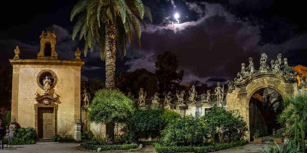 Notte a Villa Palagonia – Visite serali alla villa dei Mostri di Bagheria