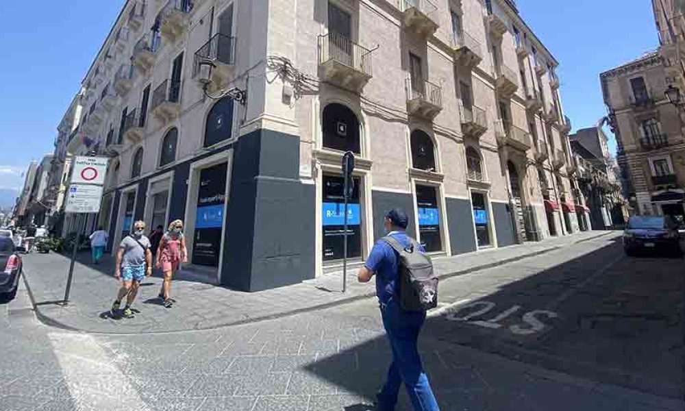 Nuovo investimento dal respiro internazionale in Sicilia: apre in centro a Catania R-Store, Rivenditore Premium Apple