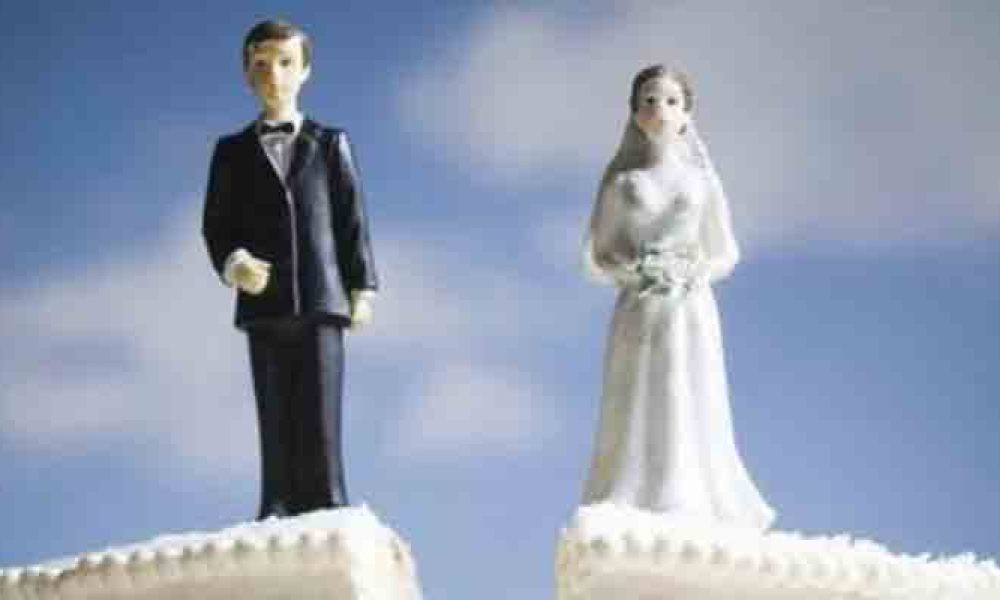 Tradita la promessa di matrimonio: “Il nuovo decreto celebra il funerale dell’intero comparto wedding”